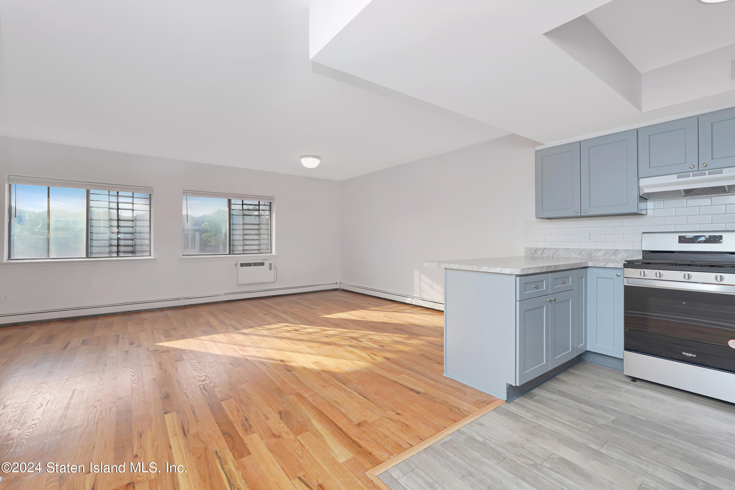 51 Racal Court Staten Island, NY 10314 - Photo 11 of 42 11 - 3RD FLOOR DNRM