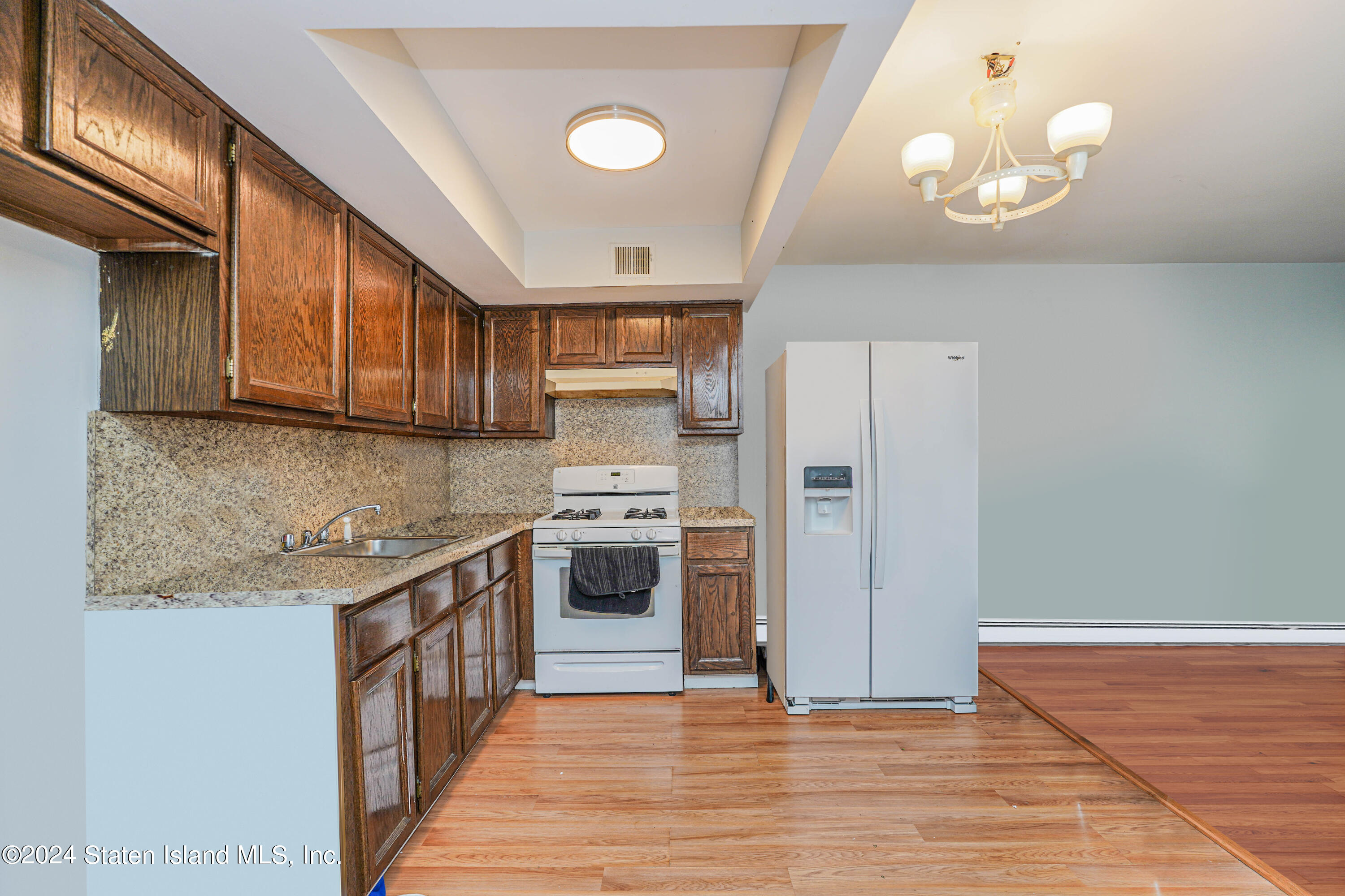 51 Racal Court Staten Island, NY 10314 - Photo 35 of 42 34 - 1ST FL KITCHEN