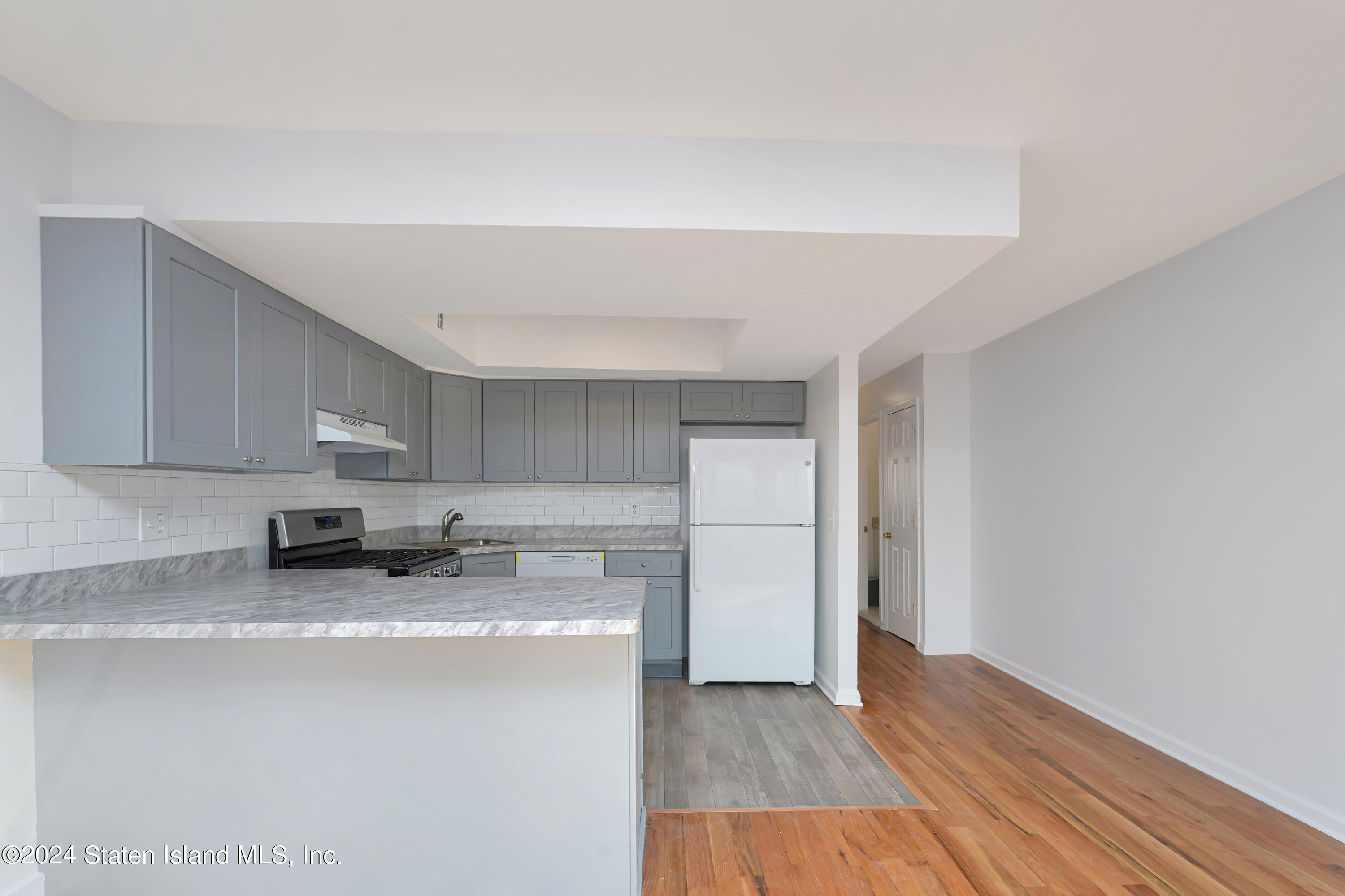 51 Racal Court Staten Island, NY 10314 - Photo 9 of 42 9 - 3RD KITCHEN