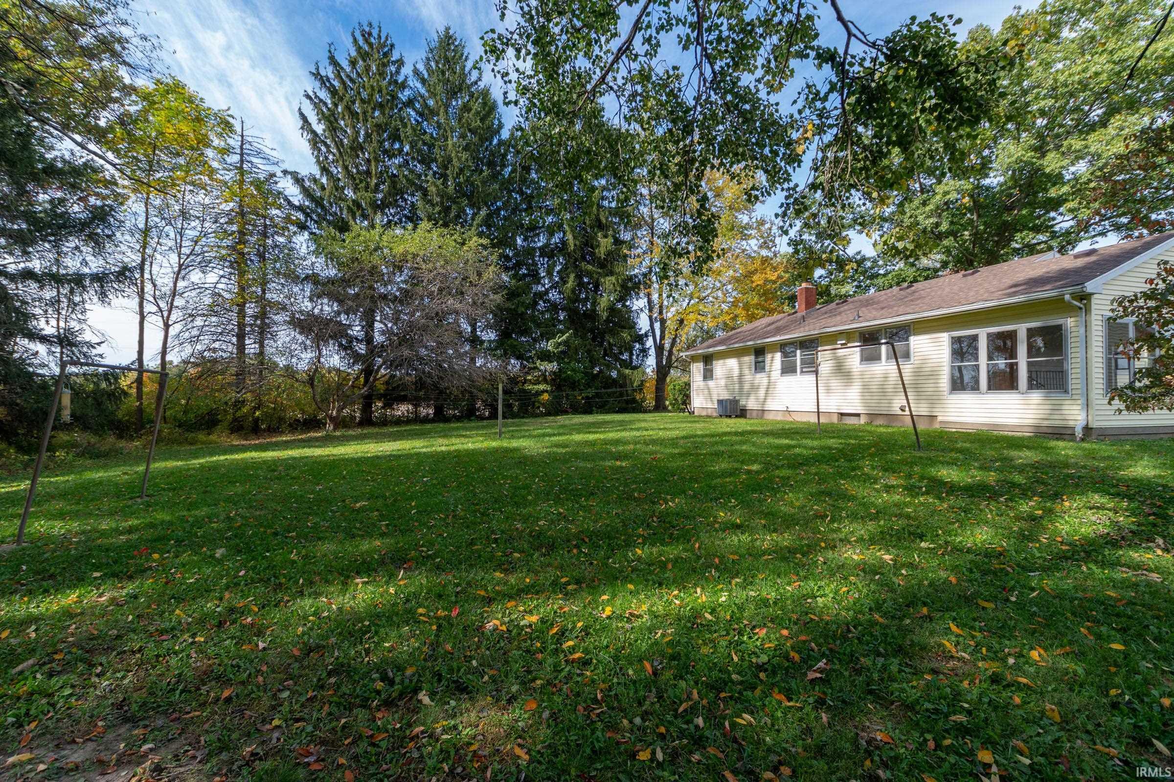 16988 New Road Bremen, IN 46506 - Photo 4 of 34