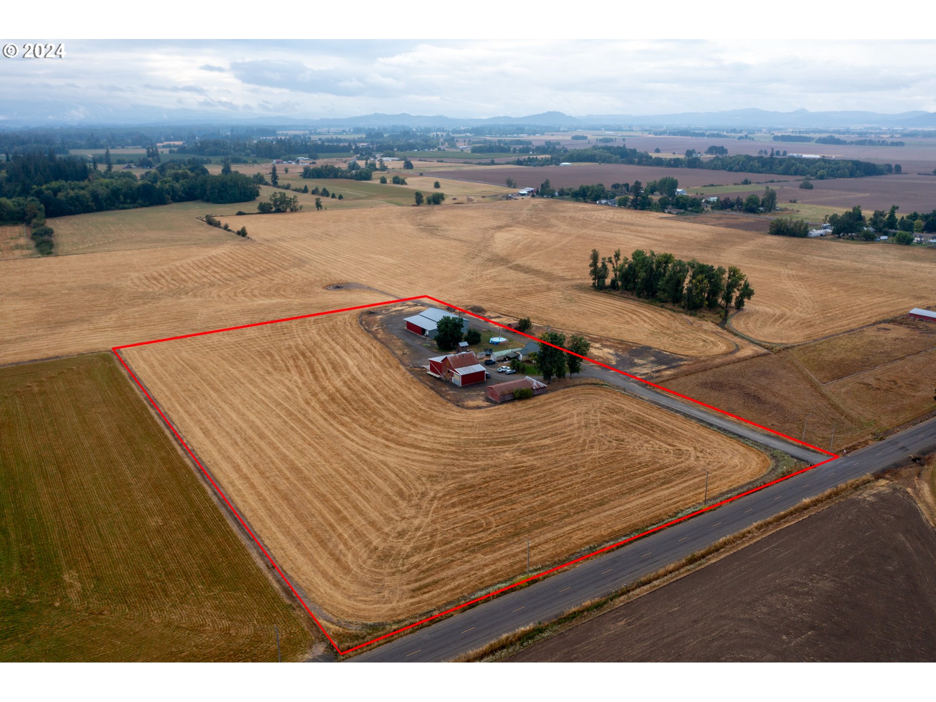 36767 Lickskillet Road Northeast Albany, OR 97322 - Photo 1 of 48