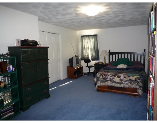 190 Irondequoit Road Franklin, MA 02038 - Photo 17 of 24 Gallery Image 17