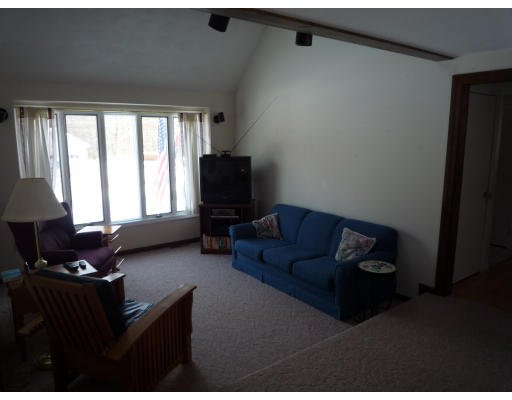 190 Irondequoit Road Franklin, MA 02038 - Photo 10 of 24 Gallery Image 10