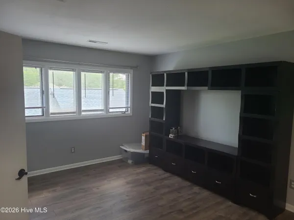 $1,800 | 430 Widgeon Drive, Hampstead, NC 28443