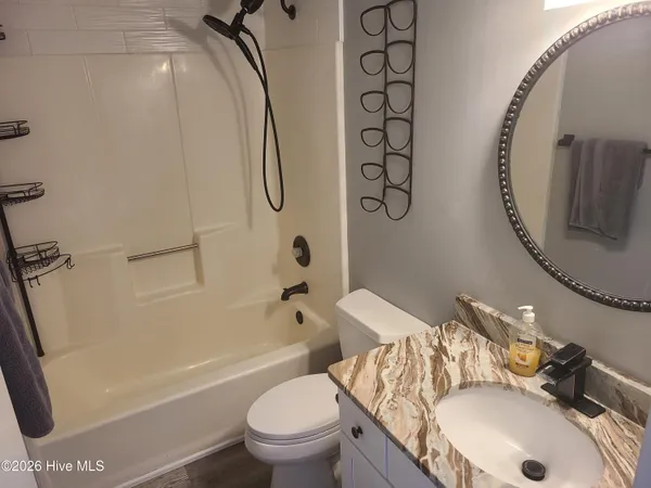 $1,800 | 430 Widgeon Drive, Hampstead, NC 28443