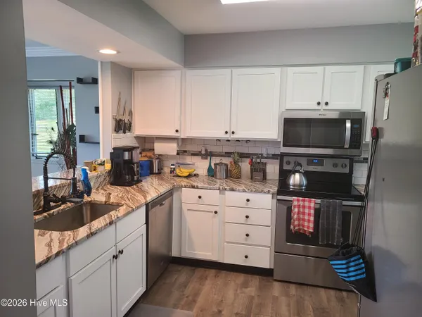 $1,800 | 430 Widgeon Drive, Hampstead, NC 28443