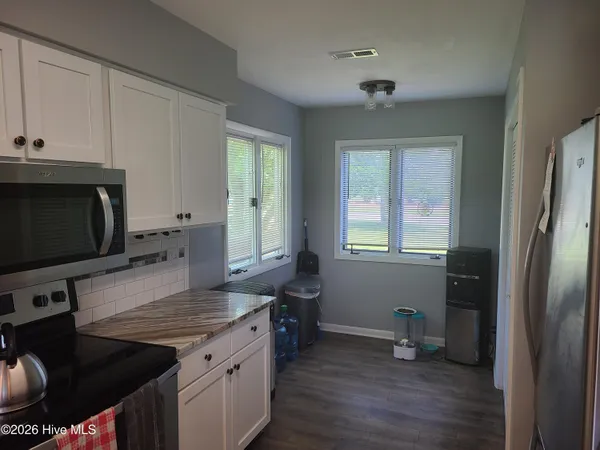 $1,800 | 430 Widgeon Drive, Hampstead, NC 28443