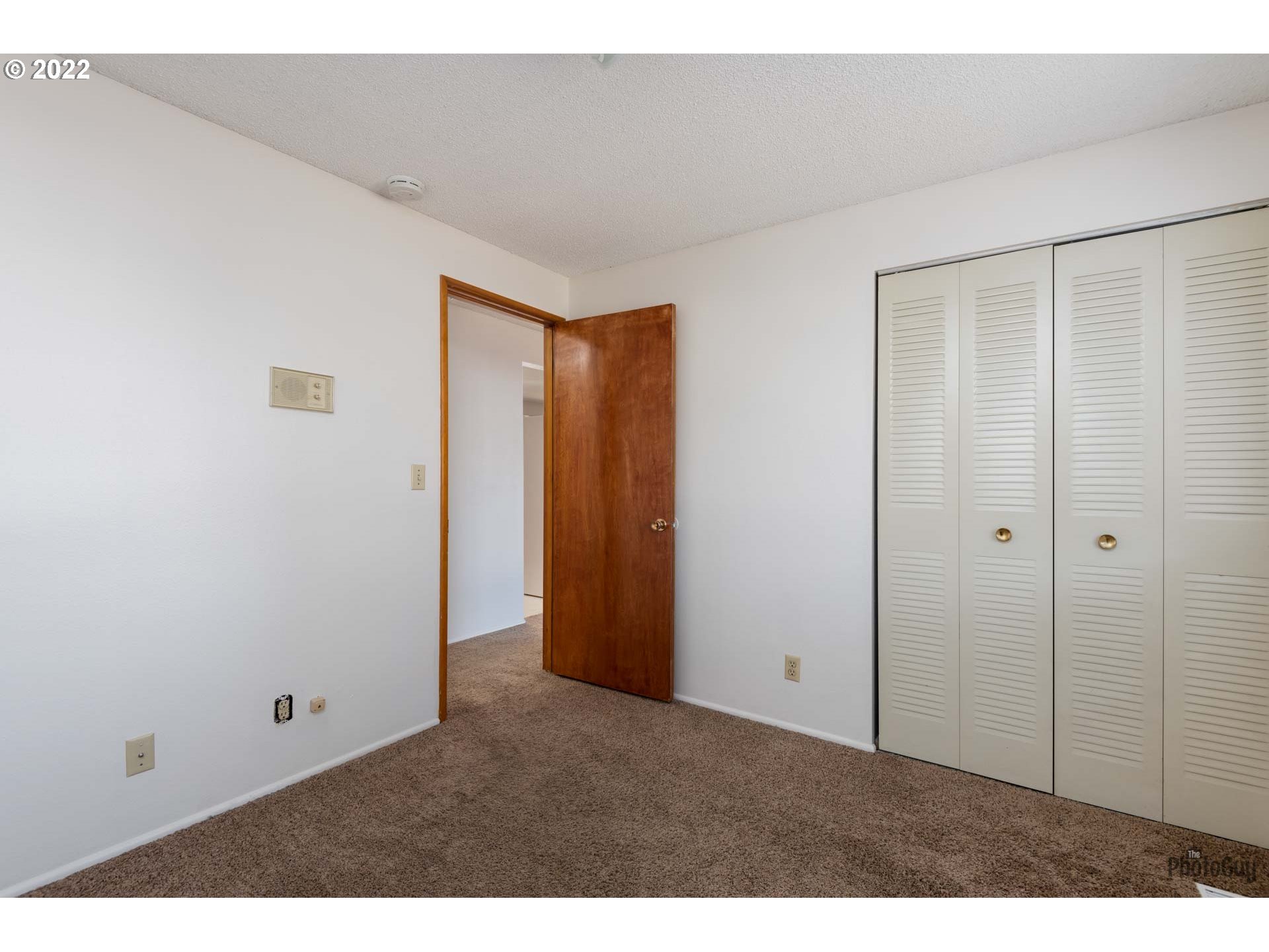 3712 Gilham Road Eugene, OR 97408 - Photo 20 of 32 Gallery Image 20