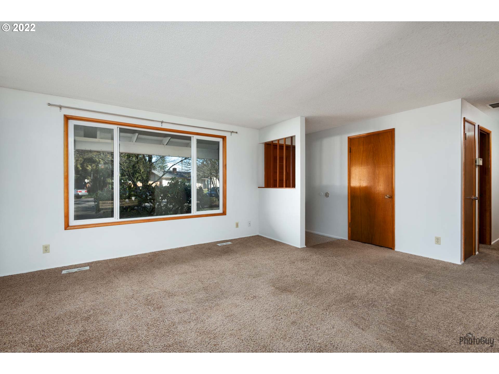 3712 Gilham Road Eugene, OR 97408 - Photo 3 of 32 Gallery Image 3
