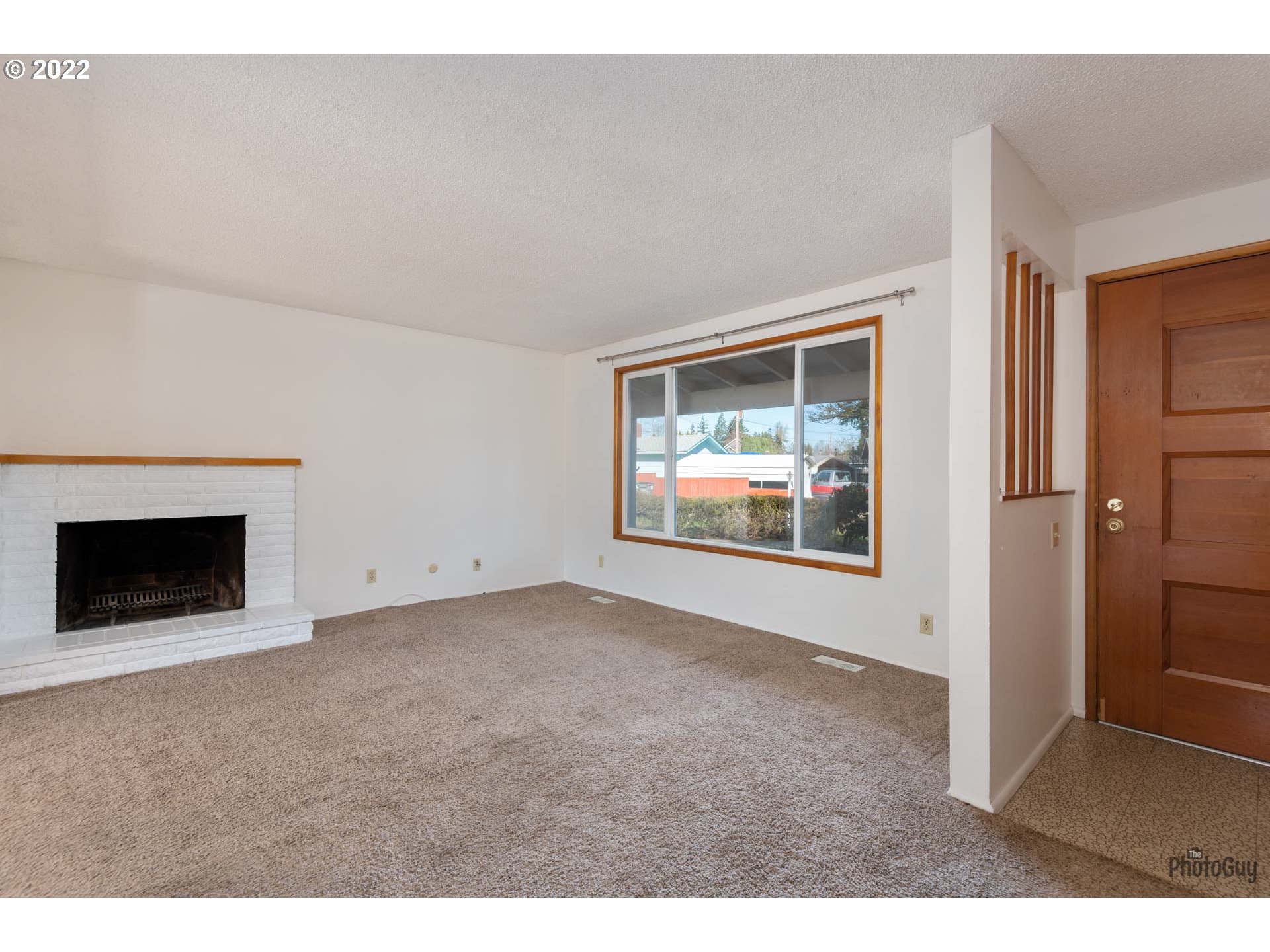 3712 Gilham Road Eugene, OR 97408 - Photo 4 of 32 Gallery Image 4