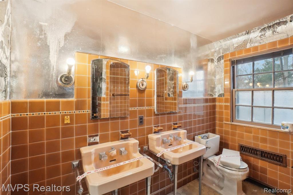 14574 Rutland Street Detroit, MI 48227 - Photo 42 of 60