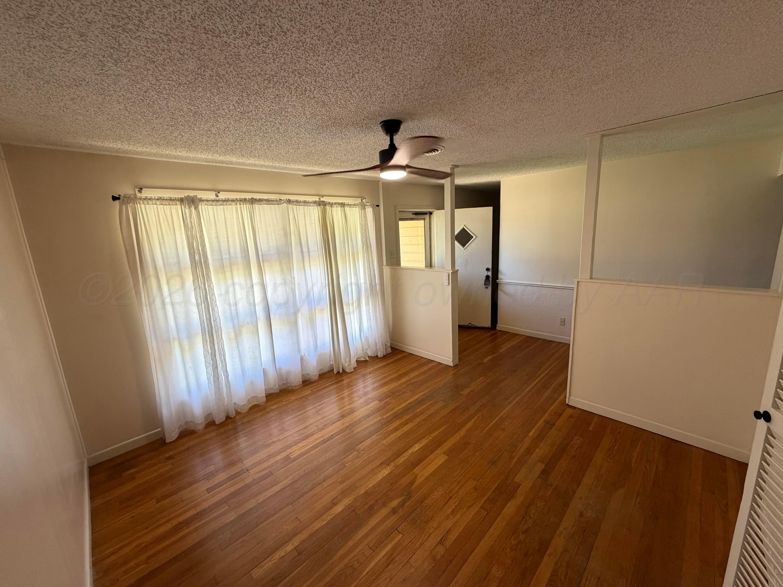 4308 South Fannin Street Amarillo, TX 79110 - Photo 3 of 23 IMG_0889