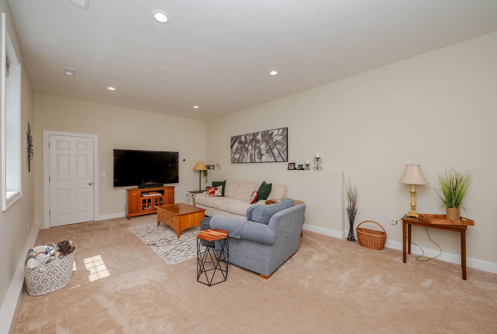 17 Cypress Circle Exeter, NH 03833 - Photo 41 of 52