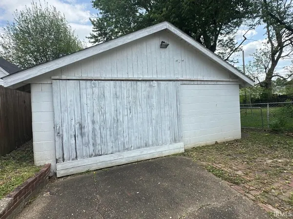 $144,900 | 1907 Oakland Avenue, Evansville, IN 47711