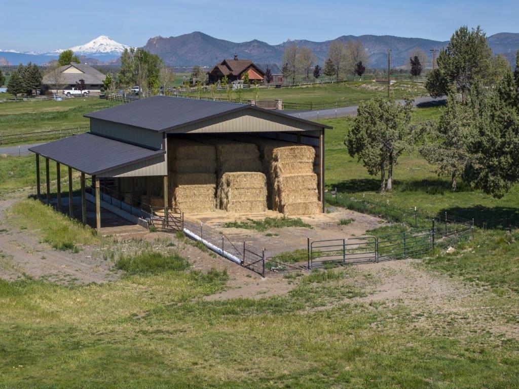 12512 Southwest Cornett Loop Powell Butte, OR 97753 - Photo 33 of 41 33