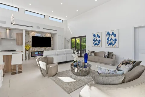 $2,900,000 | 1801 North Lakeside Drive, Lake Worth Beach, FL 33460