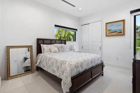 $2,900,000 | 1801 North Lakeside Drive, Lake Worth Beach, FL 33460