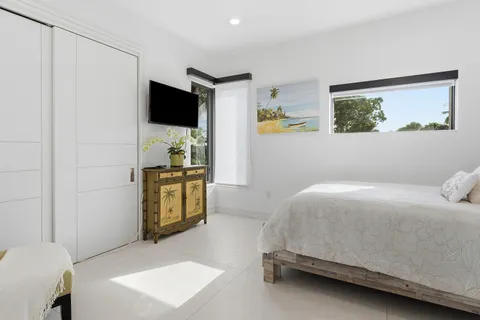 $2,900,000 | 1801 North Lakeside Drive, Lake Worth Beach, FL 33460