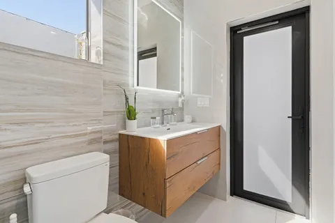 $2,900,000 | 1801 North Lakeside Drive, Lake Worth Beach, FL 33460