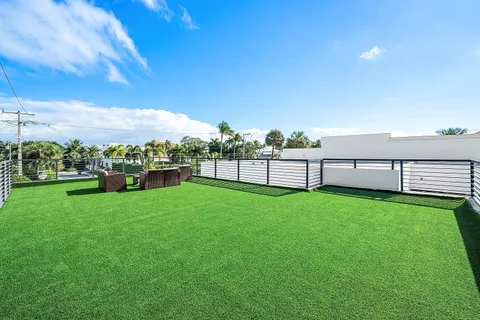 $2,900,000 | 1801 North Lakeside Drive, Lake Worth Beach, FL 33460