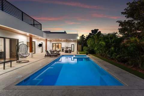 $2,900,000 | 1801 North Lakeside Drive, Lake Worth Beach, FL 33460