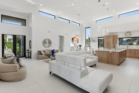 $2,900,000 | 1801 North Lakeside Drive, Lake Worth Beach, FL 33460