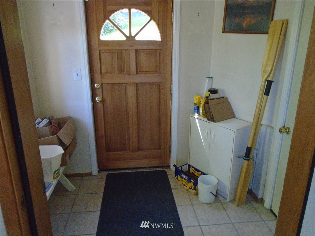 6219 Yeazell Road Southwest Longbranch, WA 98351 - Photo 5 of 27 a bathroom with a window