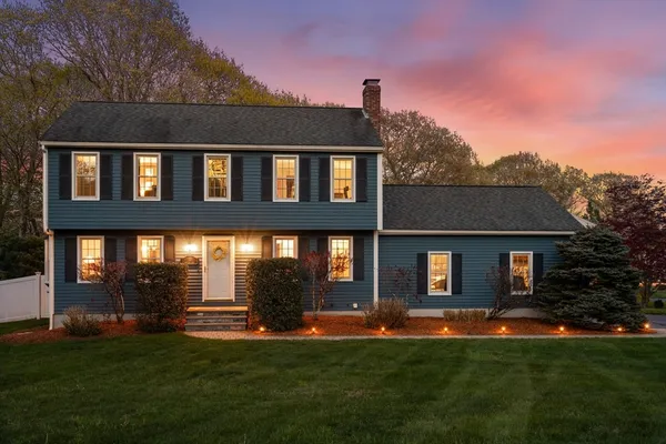 $649,900 | 12 Whitney Road, Hopedale, MA 01747
