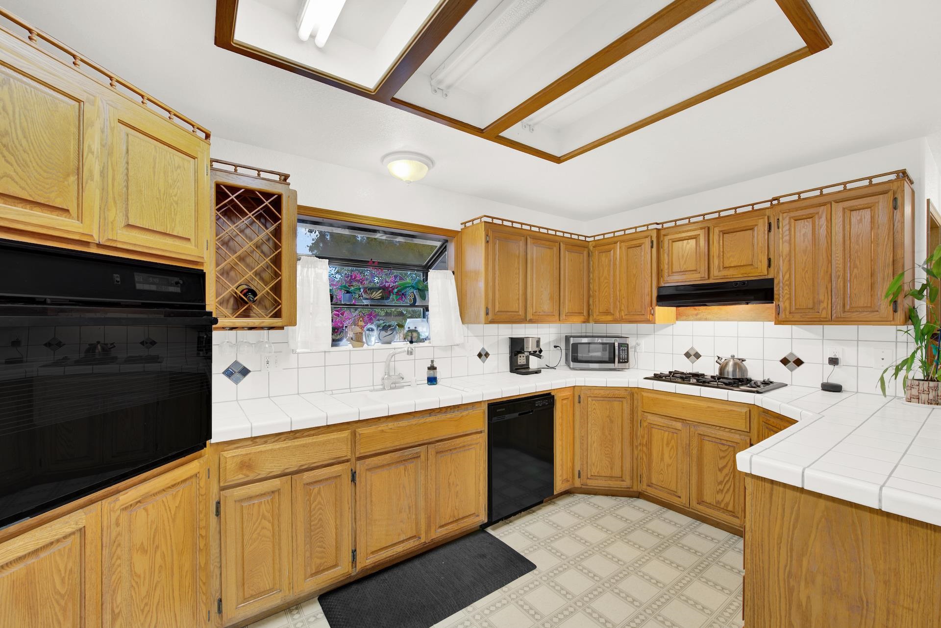 9885 Ashurst Street Proberta, CA 96078 - Photo 25 of 58