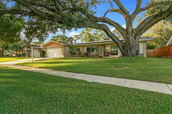 $575,000 | 2260 St Charles Drive, Clearwater, FL 33764