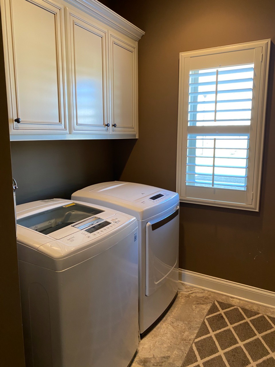 445 Huntington Drive Lebanon, TN 37087 - Photo 17 of 50 a utility room with dryer and washer