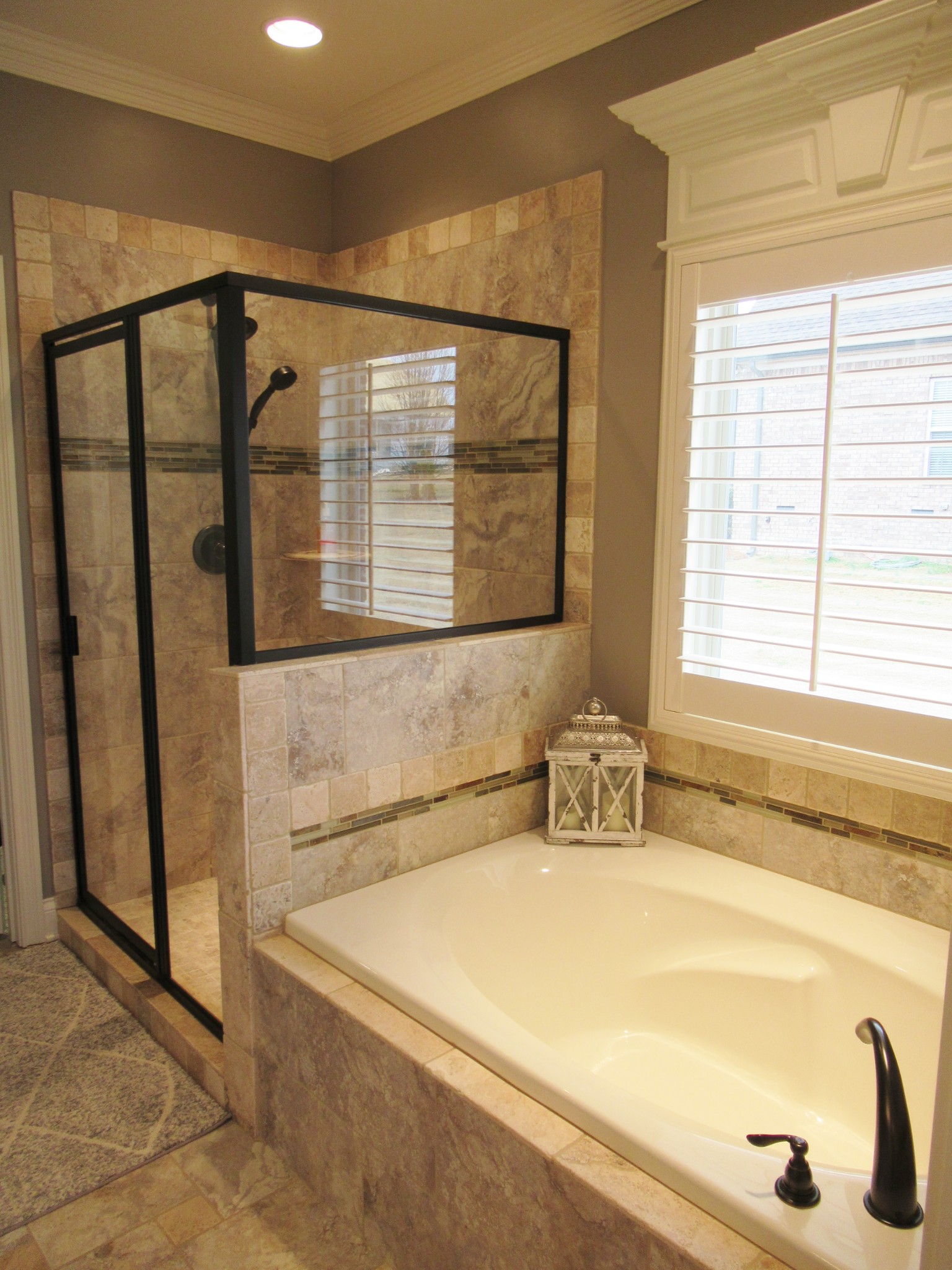 445 Huntington Drive Lebanon, TN 37087 - Photo 23 of 50 a bathroom with a bathtub and a shower