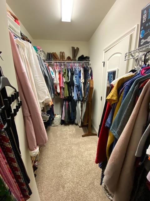 445 Huntington Drive Lebanon, TN 37087 - Photo 28 of 50 a view of walk in closet with clothes