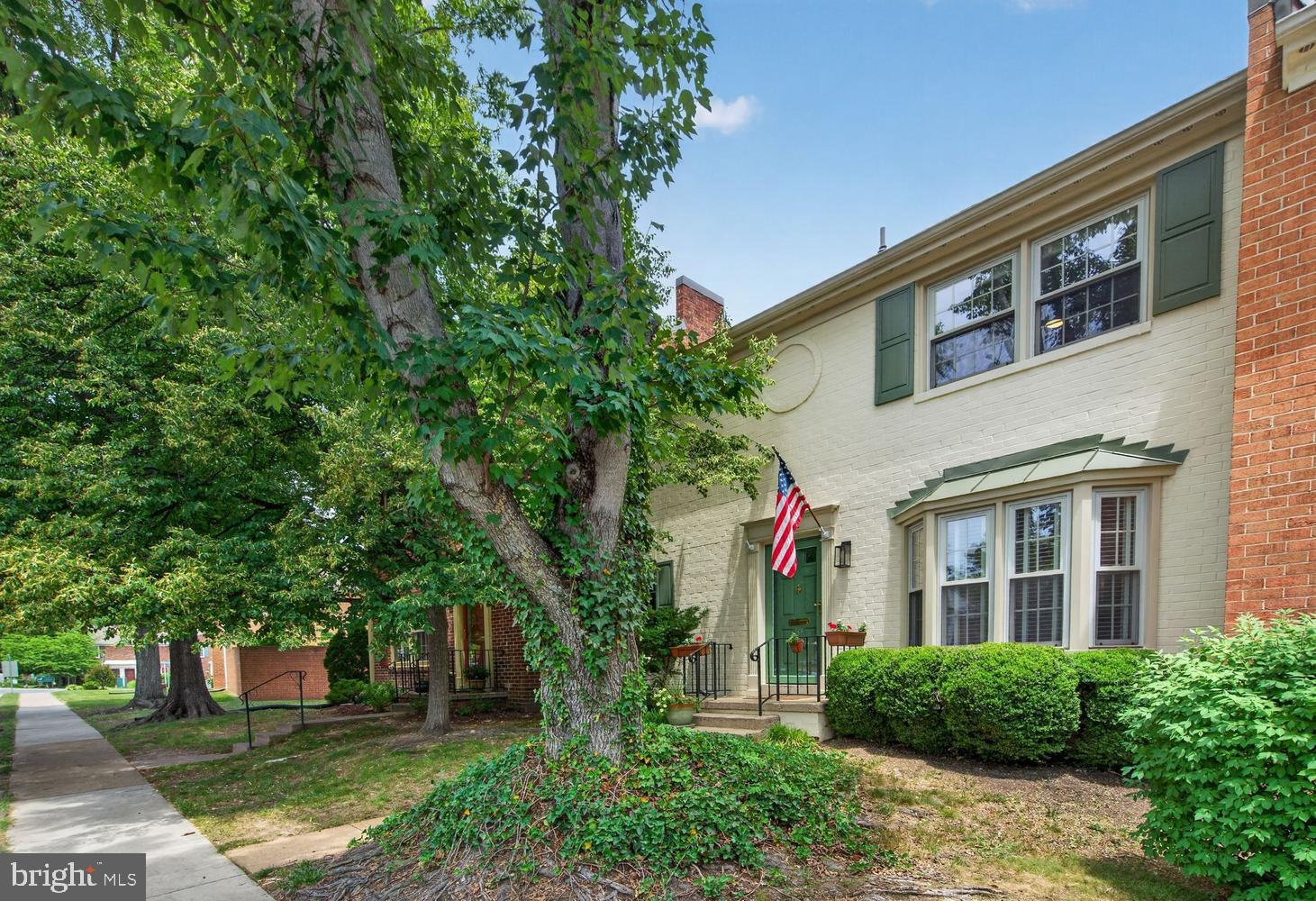 8532 Lakinhurst Lane Springfield, VA 22152 - Photo 51 of 62 HOA includes all exterior maintenance