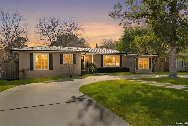 $360,000 | 216 Lyman Drive, Terrell Hills, TX 78209