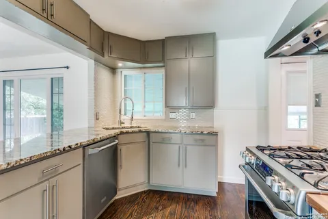 $370,000 | 216 Lyman Drive, Terrell Hills, TX 78209