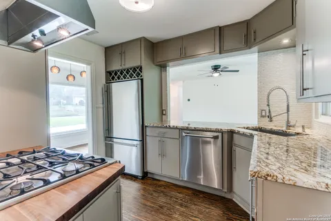 $370,000 | 216 Lyman Drive, Terrell Hills, TX 78209