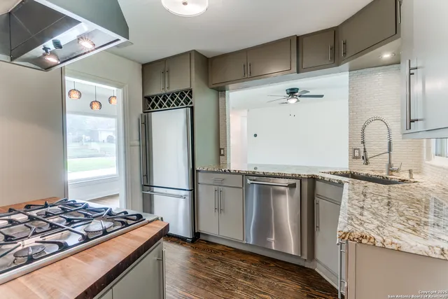 $370,000 | 216 Lyman Drive, Terrell Hills, TX 78209