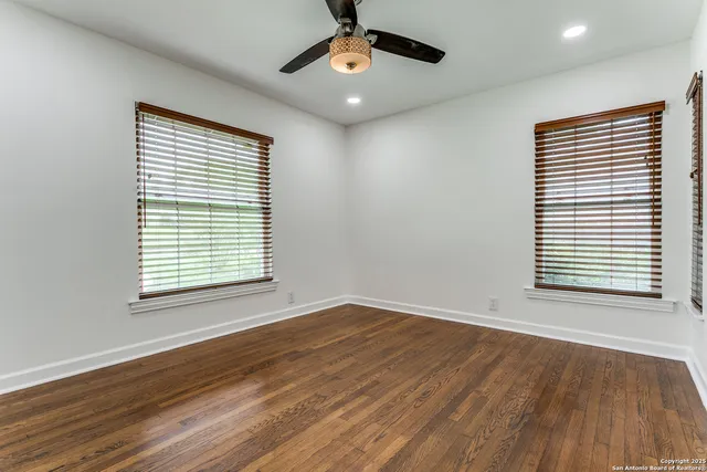 $370,000 | 216 Lyman Drive, Terrell Hills, TX 78209