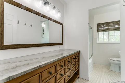 $370,000 | 216 Lyman Drive, Terrell Hills, TX 78209