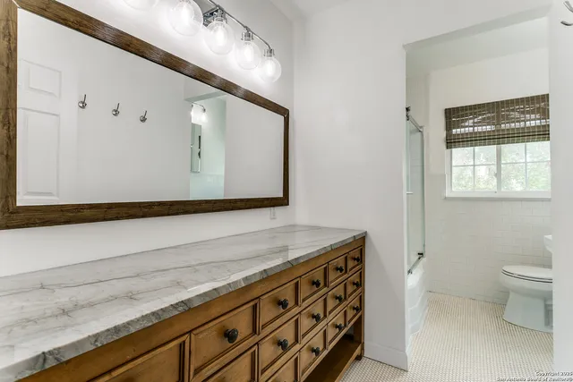 $370,000 | 216 Lyman Drive, Terrell Hills, TX 78209