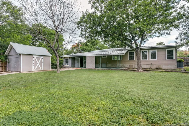 $370,000 | 216 Lyman Drive, Terrell Hills, TX 78209