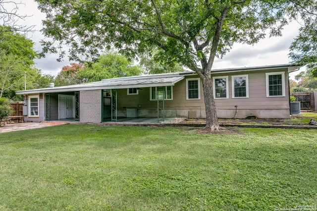 $370,000 | 216 Lyman Drive, Terrell Hills, TX 78209