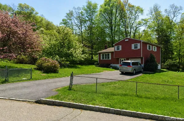$799,000 | 64 Duelk Avenue, Monroe, NY 10950