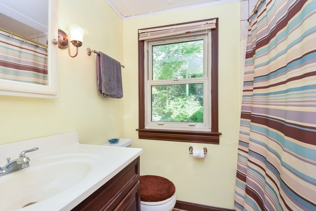 60 Wright Road Ayer, MA 01432 - Photo 9 of 20 Gallery Image 9