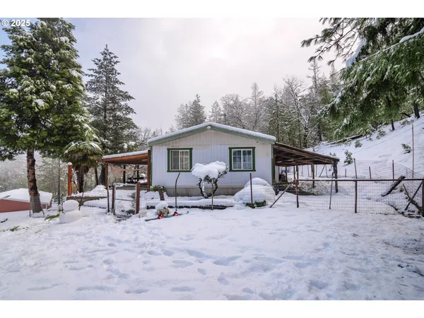 $275,000 | 10511 Lower River Road, Grants Pass, OR 97526