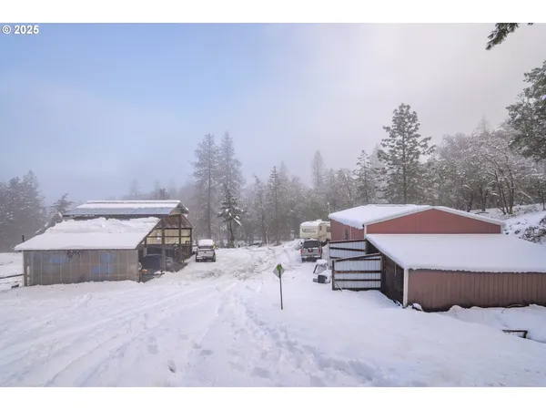 $275,000 | 10511 Lower River Road, Grants Pass, OR 97526