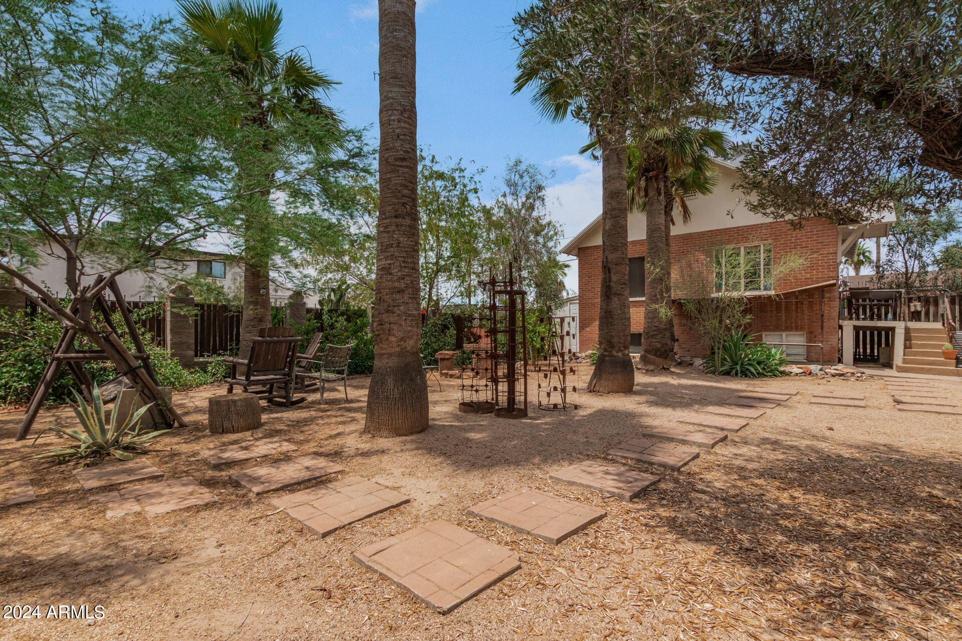 1030 East Polk Street Phoenix, AZ 85006 - Photo 29 of 33 a view of a outdoor space with a patio