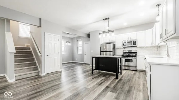 $3,200 | 2525 Central Avenue, Indianapolis, IN 46205