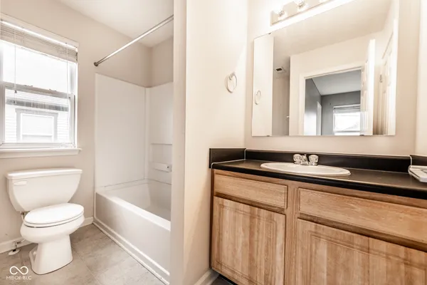 $3,200 | 2525 Central Avenue, Indianapolis, IN 46205